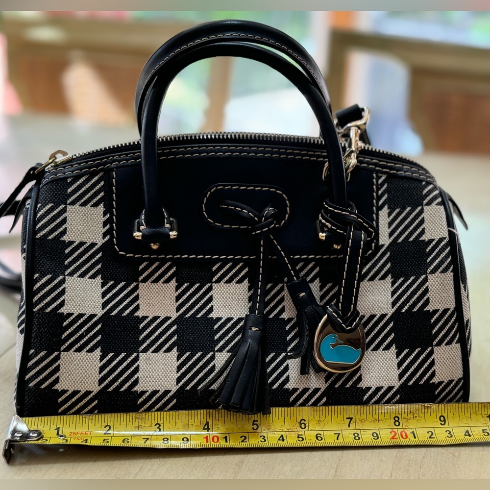 Dooney & Bourke Black and White Satchel with Timeless Elegance - Picture 4 of 12